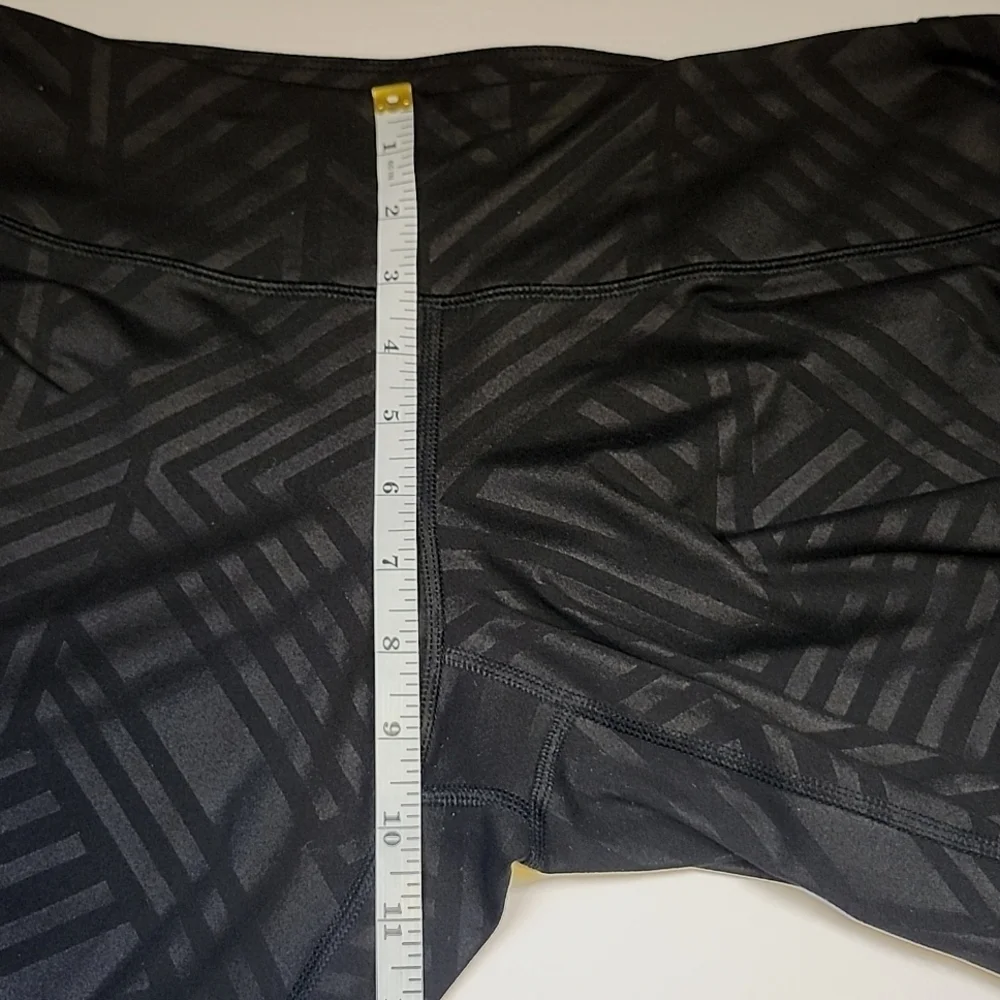 Old Navy Active Fitted Leggings Size L